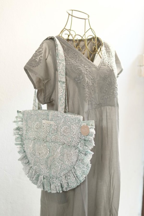 ハーフムーンバッグ