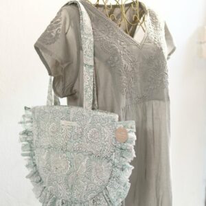 ハーフムーンバッグ