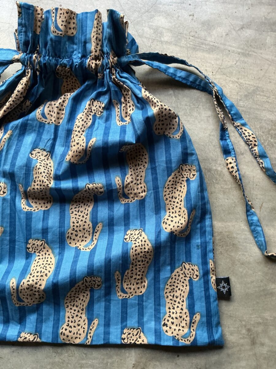 中くらいの巾着