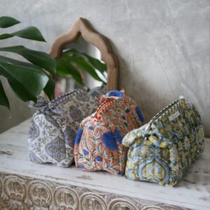 サンク定番リボンポーチ