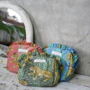 アジアンタイガー×フリルのポーチ